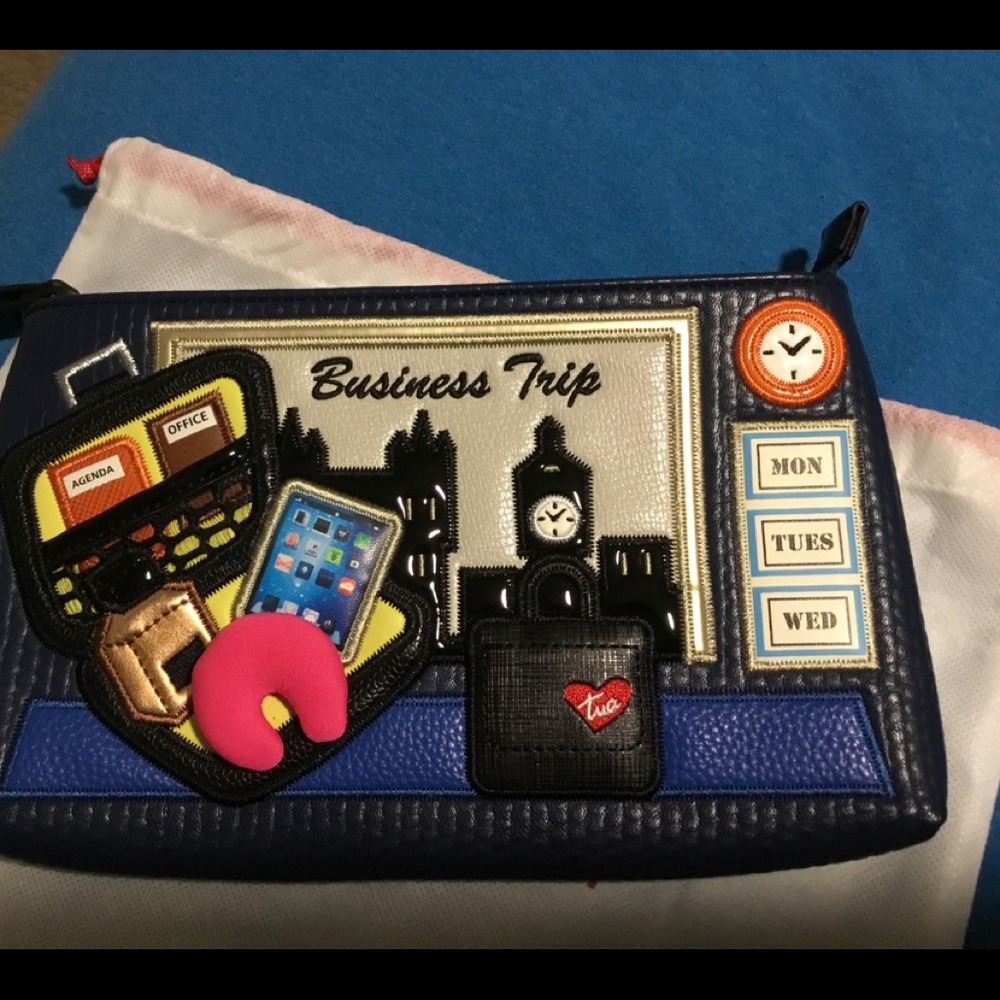 Final day of sale on a very cute pouch